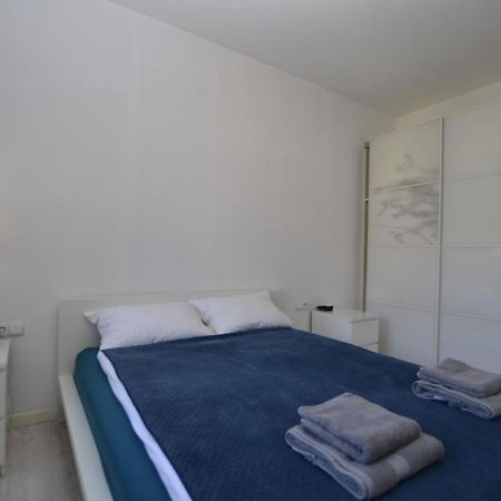Apartament Bursztynowy Z Garazem -Centrum Gliwic Гливице Экстерьер фото