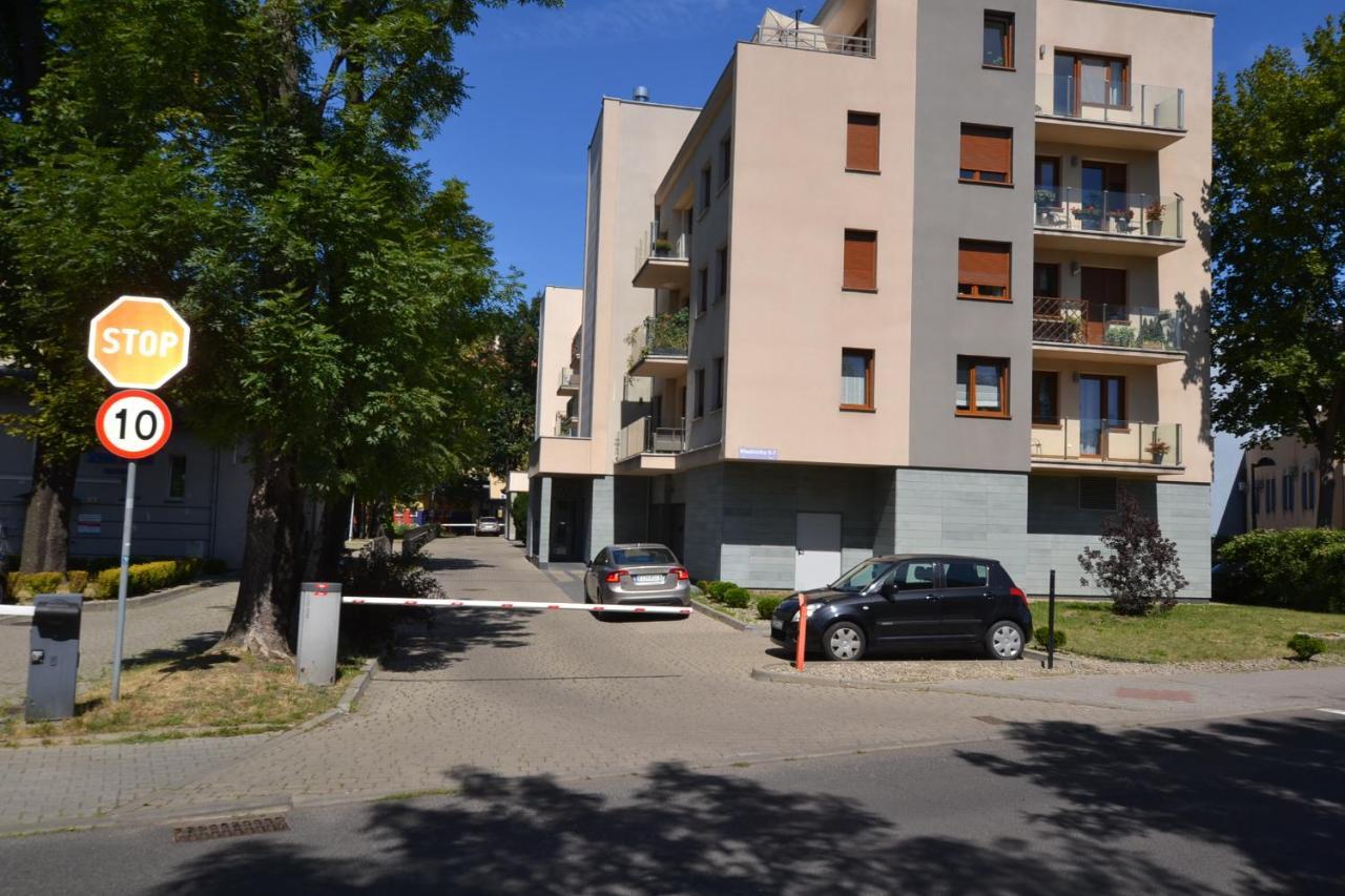 Apartament Bursztynowy Z Garazem -Centrum Gliwic Гливице Экстерьер фото