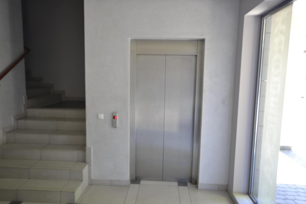 Apartament Bursztynowy Z Garazem -Centrum Gliwic Гливице Экстерьер фото